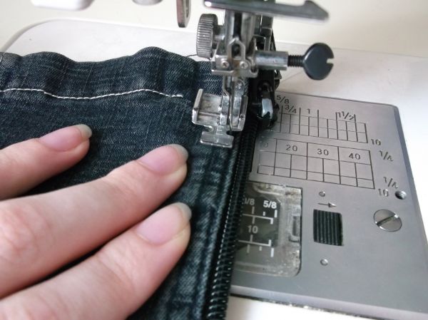 Как отремонтировать кнопку на одежде