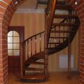 Лестница деревянная из лиственницы