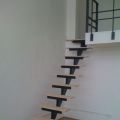 Металлическая лестница (бюджетный вариант)
