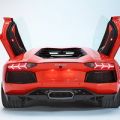 Lamborghini Aventador LP700-4: покрывало снято