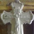 Памятник из искусственного камня "Крест" имитация белого мрамора