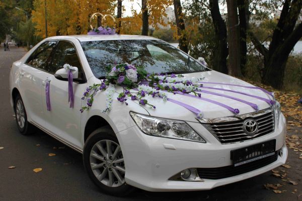 Стоковые фотографии по запросу Свадебные автомобили