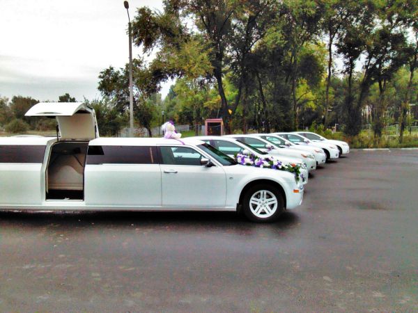 Лимузин на свадьбу 