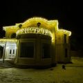 Осуществляем световое оформление фасадов домов к новогодним праздникам