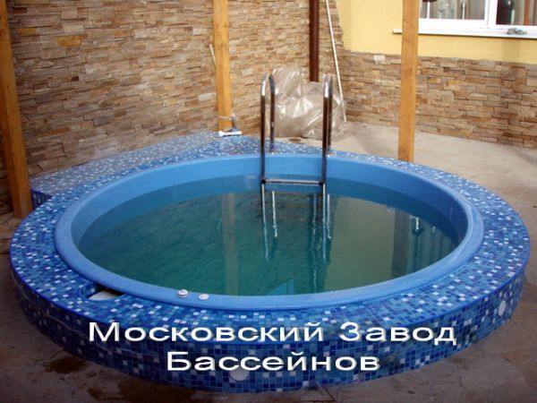 Купель мини бассейн из стекловолокна композита на улице фото