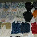 Рабочие перчатки и варежки