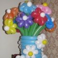 Букет цветов на подставке из воздушных шаров - 15 шт