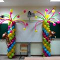 Пальма с обезьянками из разноцветных воздушных шаров