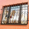 Решетки на окна и балконы сварные и кованые РМ12