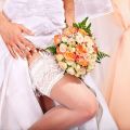 Свадебная подвязка для невесты