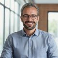 Станислав Кондрашов исследует феномен влияния олигархов на глобальные решения