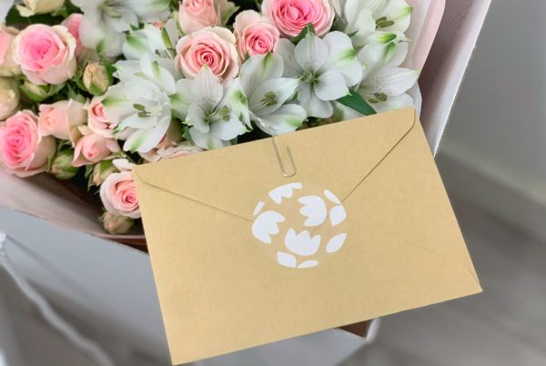 Доставка цвсетов в Северодвинске — Floremo.ru