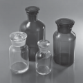 Склянка для хранения реактивов из темного и светлого стекла с притертой пробкой